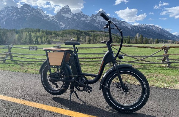 Door 2 Door E-Bike Rentals In Jackson Hole Wyoming Rad Runner Fat Tire E-Bike